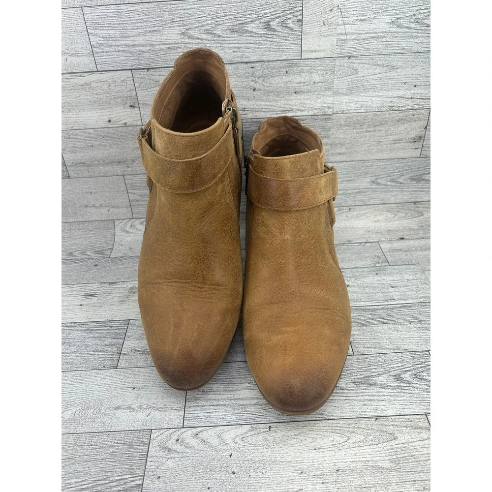 Clarks Artisan Women Tan‎ Leather Ankle Boots Buckle Strap Side Zip Size 10M